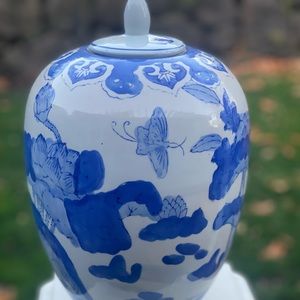 Asian inspired faux urn. Vintage blue & white